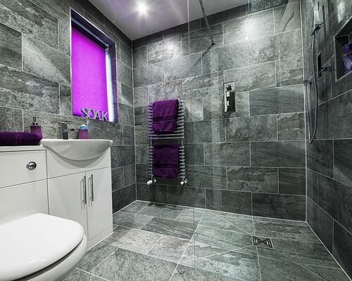 united-kingdom-blyth-bathroom-shower